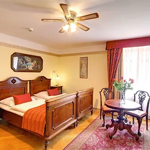 **** Hotel Mucha Tjekkiet